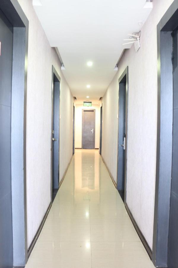 Crew Express Hotel Lubukpakam Экстерьер фото